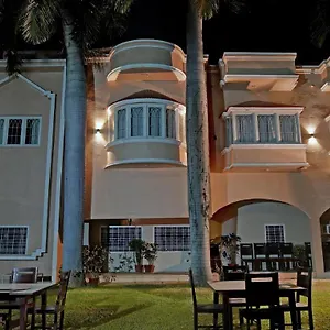 Meera Hotel